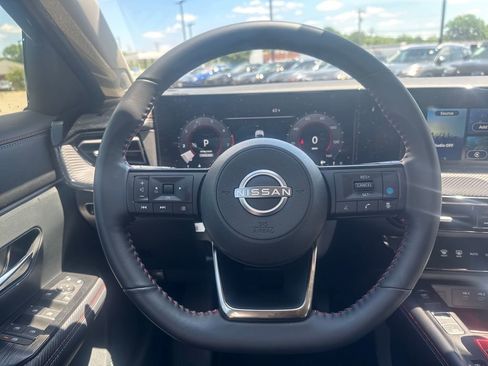 Used 2025 Nissan Kicks SR FWD image 24