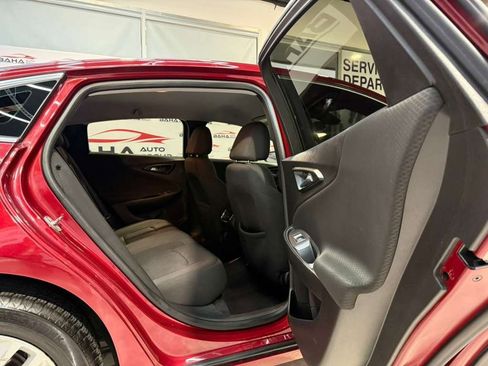 Used 2018 Chevrolet Malibu LT image 36