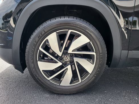 Used 2024 Volkswagen Atlas SE FWD image 7