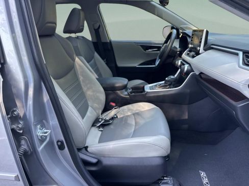Used 2021 Toyota RAV4 Limited AWD/4WD image 29