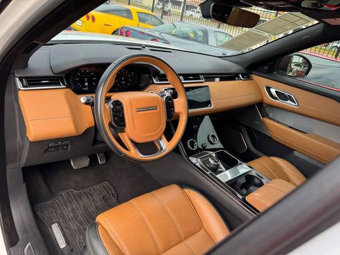Used 2019 Land Rover Range Rover Velar R-Dynamic SE image 21