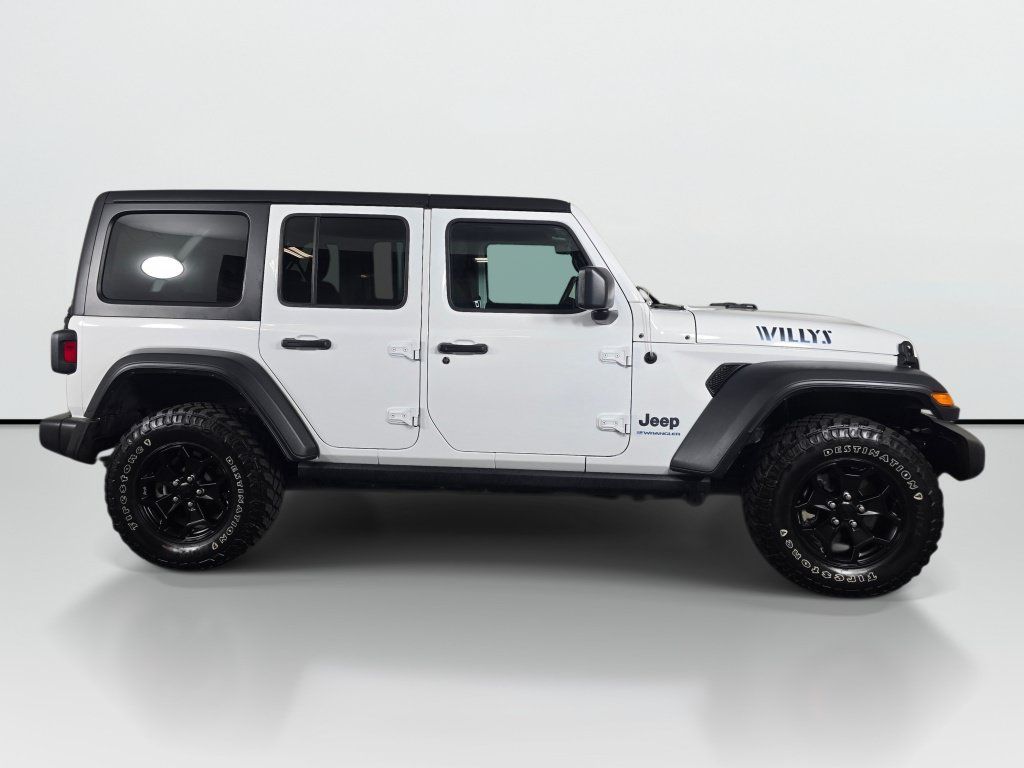 Used 2023 Jeep Wrangler Unlimited w/ Cold Weather Group AWD/4WD image 7