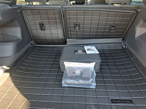 New 2026 Volkswagen Tiguan SE R-Line image 25