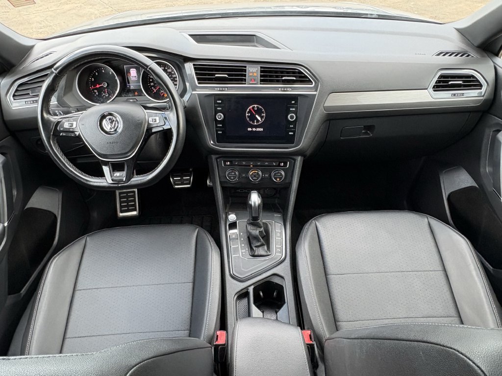Used 2020 Volkswagen Tiguan SE R-Line FWD image 28