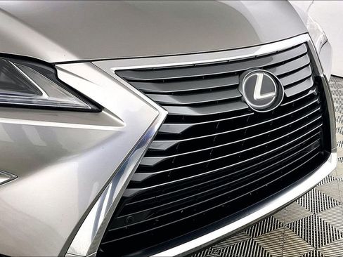 Used 2018 Lexus RX 350L FWD w/ Premium Package image 31