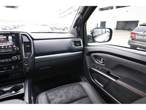 Used 2023 Nissan Titan PRO-4X image 12