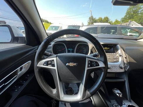 Used 2017 Chevrolet Equinox LT w/ Convenience Package image 7