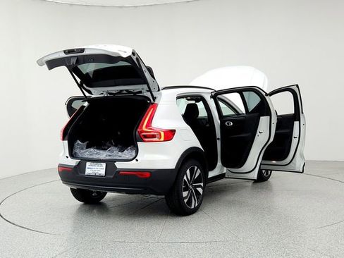 New 2026 Volvo XC40 B5 Ultra w/ Climate Package image 11