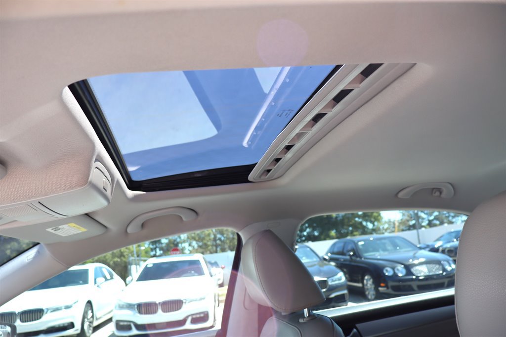 Used 2013 Volkswagen Passat TDI SE FWD image 21