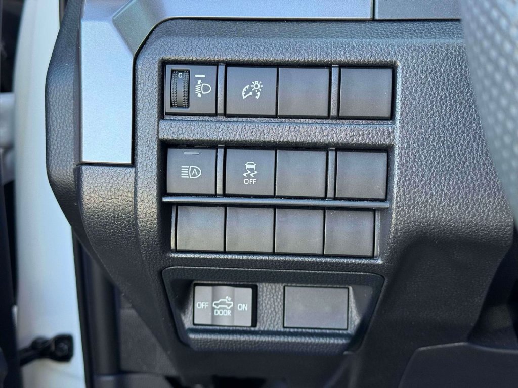 Used 2026 Toyota Tacoma TRD Off-Road AWD/4WD image 19