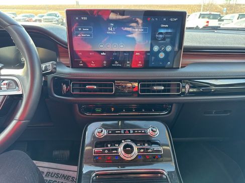 Used 2023 Lincoln Nautilus Reserve w/ Equipment Group 201A image 3