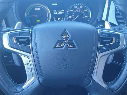 Used 2019 Mitsubishi Outlander 4WD Plug-In Hybrid image 29