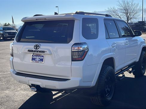Used 2021 Toyota 4Runner 4WD image 5