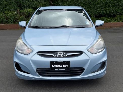 Used 2014 Hyundai Accent GS FWD image 2