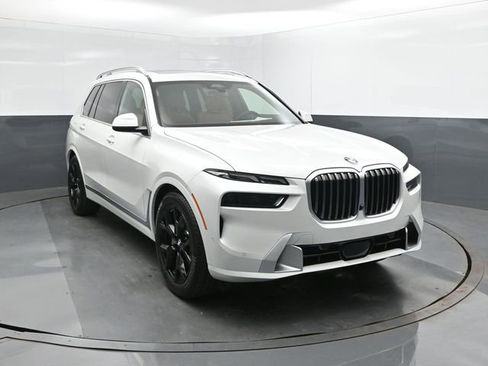 New 2026 BMW X7 xDrive40i w/ Executive Package image 22