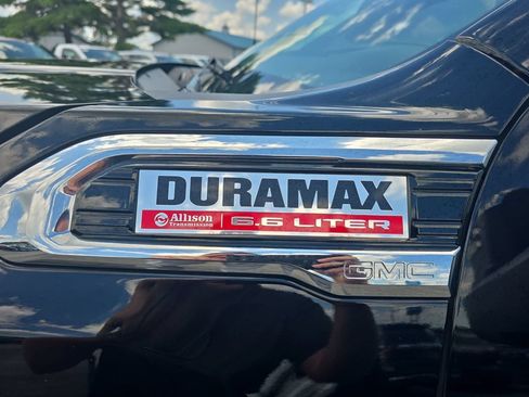 Used 2020 GMC Sierra 2500 Denali w/ Denali Ultimate Package AWD/4WD image 11
