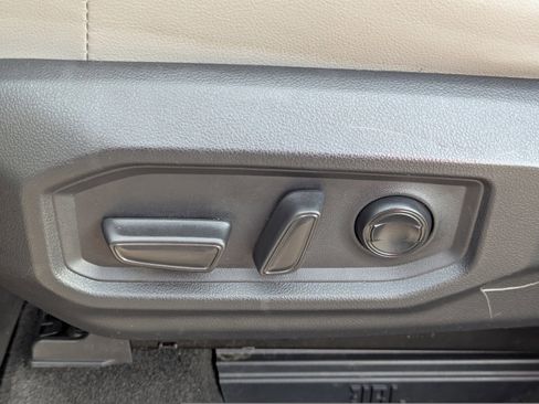 Used 2023 Toyota Tundra Limited image 24