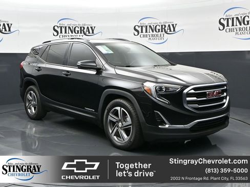 Used 2021 GMC Terrain SLT image 1