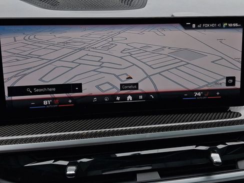 Used 2025 BMW X5 M60i w/ Climate Comfort Package image 17