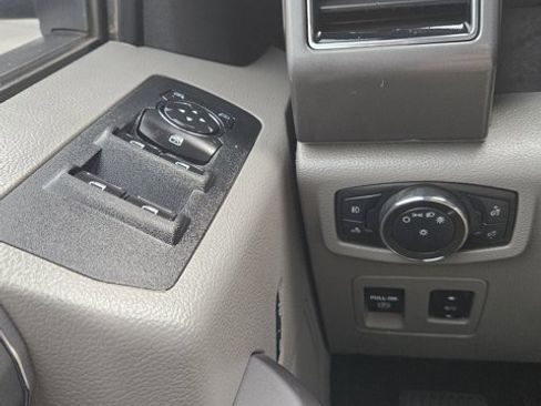 Used 2020 Ford F150 XLT w/ Equipment Group 302A Luxury image 19