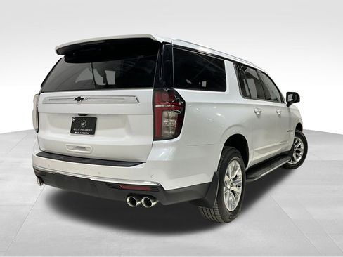 Used 2021 Chevrolet Suburban Premier w/ Premium Package image 4