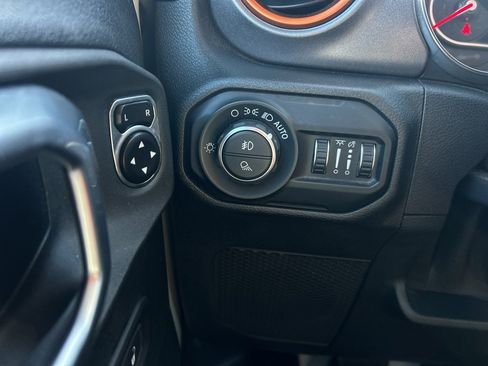 Used 2020 Jeep Gladiator Mojave image 29