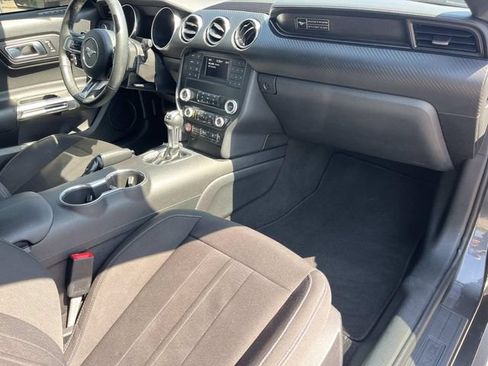 Used 2020 Ford Mustang Coupe RWD image 14