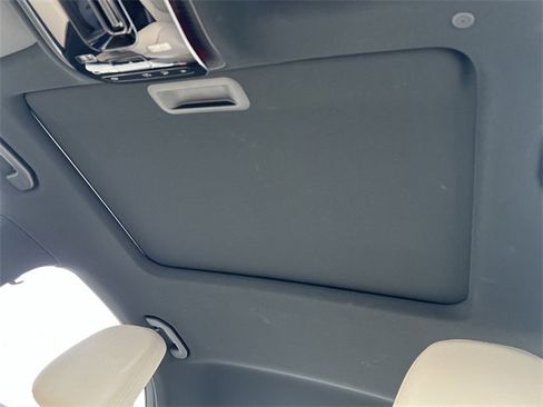 Used 2023 Mercedes-Benz C 300 Sedan image 11