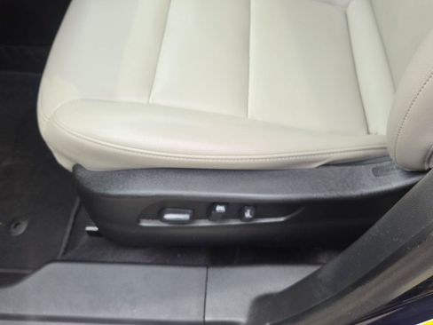 Used 2019 Cadillac XT4 Luxury w/ Trailering Package FWD image 15