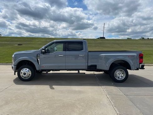 New 2026 Ford F450 Lariat w/ Lariat Ultimate Package AWD/4WD image 4