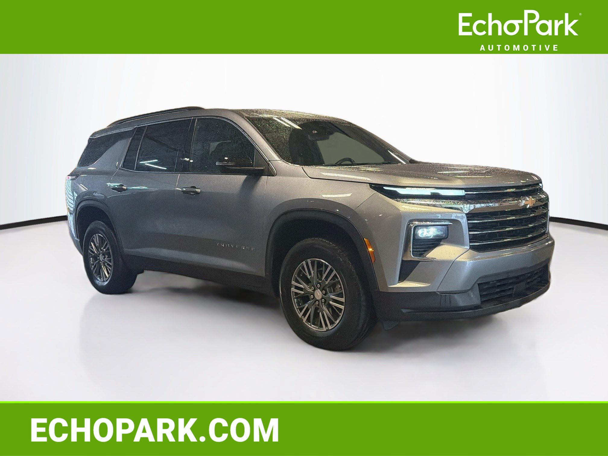 Used 2025 Chevrolet Traverse LT AWD/4WD image 1