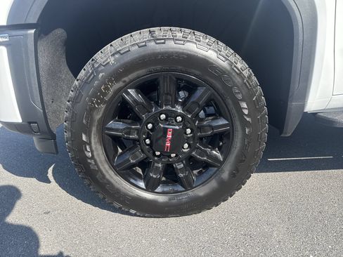 New 2026 GMC Sierra 3500 AT4 w/ AT4 Premium Plus Package AWD/4WD image 19