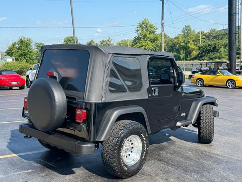 Used 2005 Jeep Wrangler X AWD/4WD image 3