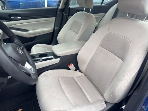 Used 2025 Nissan Altima 2.5 SV image 21