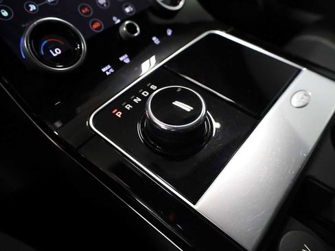 Used 2018 Land Rover Range Rover Velar R-Dynamic SE image 27
