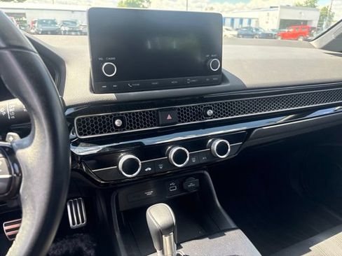 Used 2023 Honda Civic Sport image 9