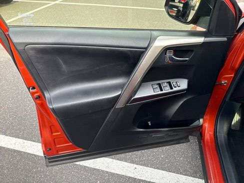 Used 2016 Toyota RAV4 XLE image 21