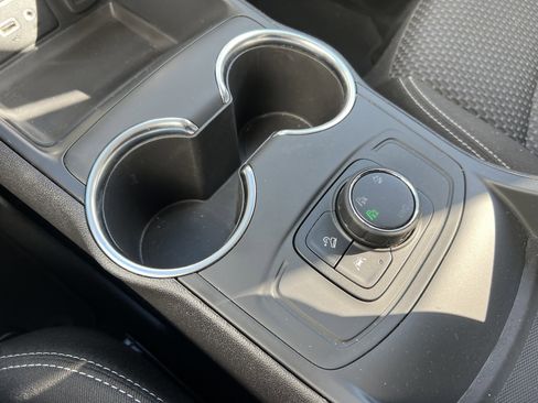 Used 2024 GMC Terrain SLE image 22