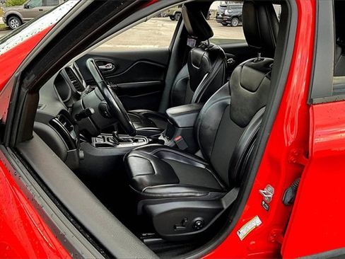 Used 2021 Jeep Cherokee Latitude Plus image 18