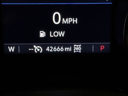 Used 2023 Buick Encore GX Select w/ Sport Touring Package AWD/4WD image 13