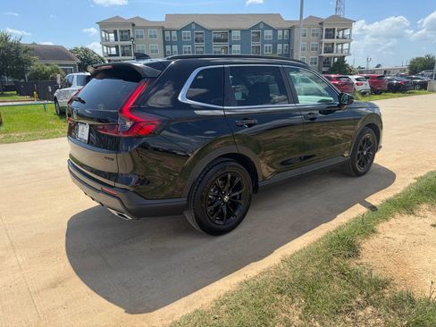 Certified 2025 Honda CR-V Sport image 8