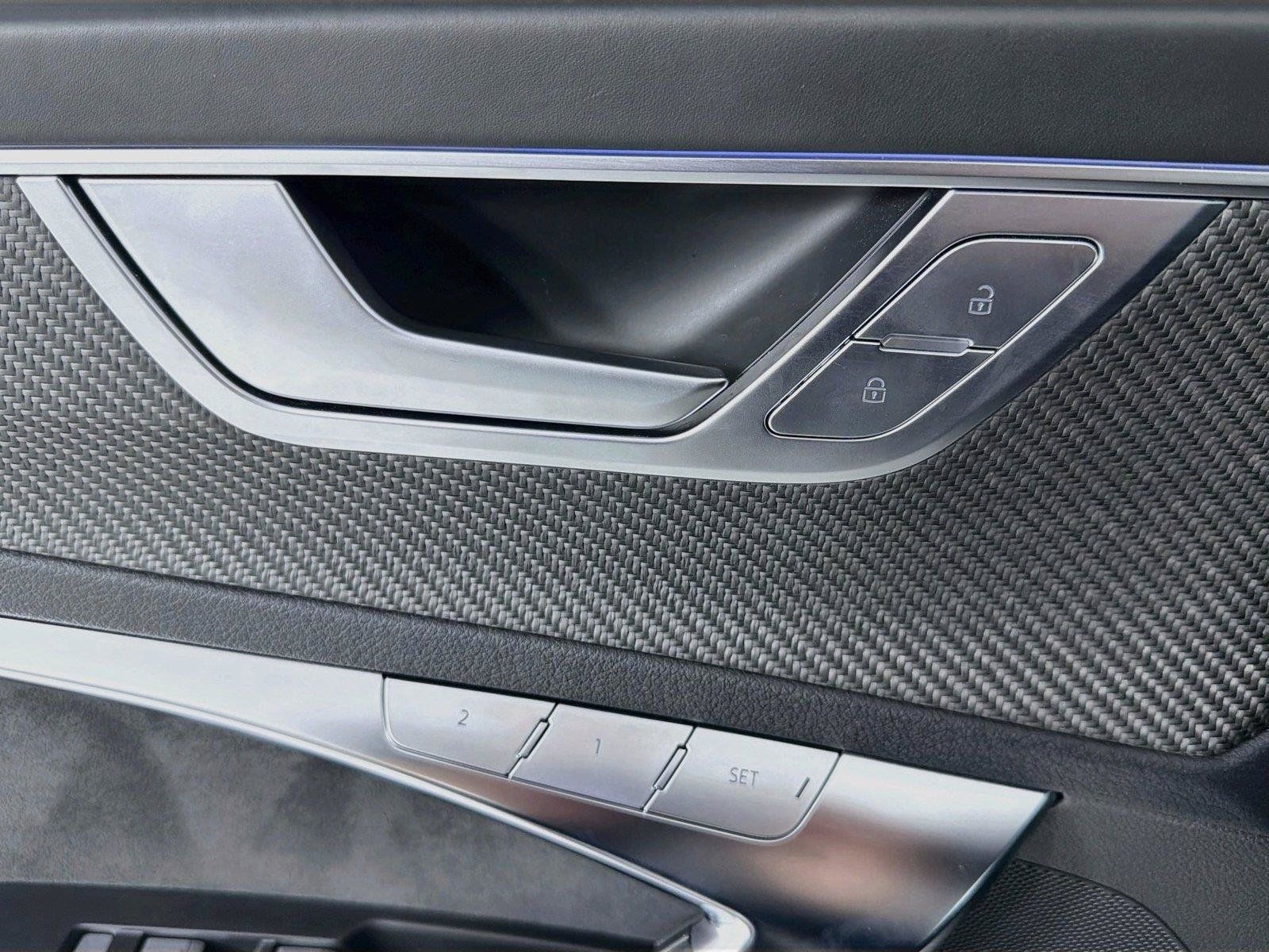 Used 2022 Audi RS 6 AWD/4WD image 7