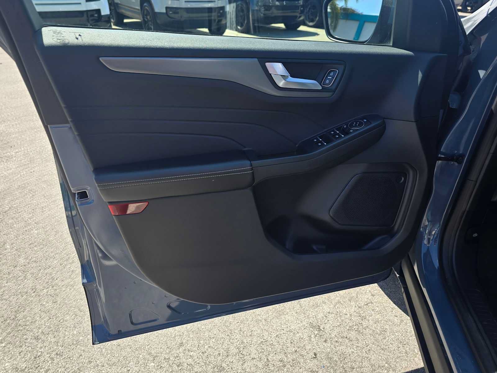Used 2023 Ford Escape SE FWD image 24