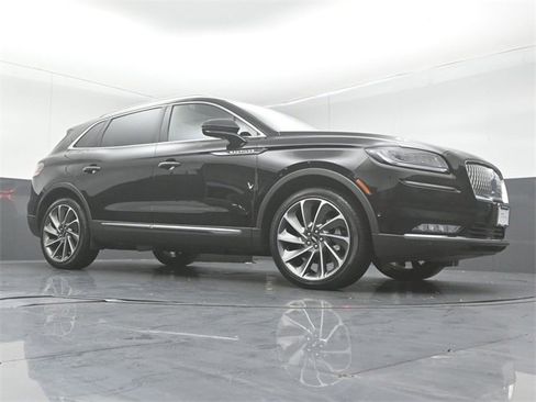 Certified 2023 Lincoln Nautilus Reserve w/ Equipment Group 202A image 38