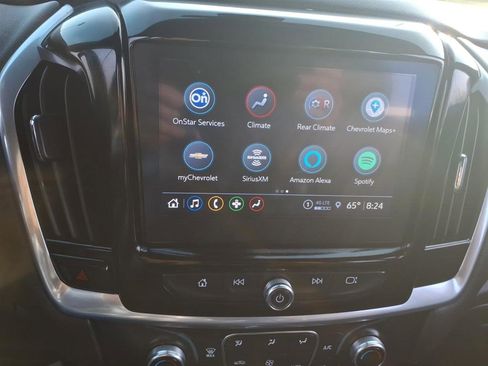Used 2023 Chevrolet Traverse LT image 17