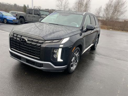 Used 2024 Hyundai Palisade Limited image 4