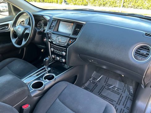 Used 2015 Nissan Pathfinder SV FWD image 31