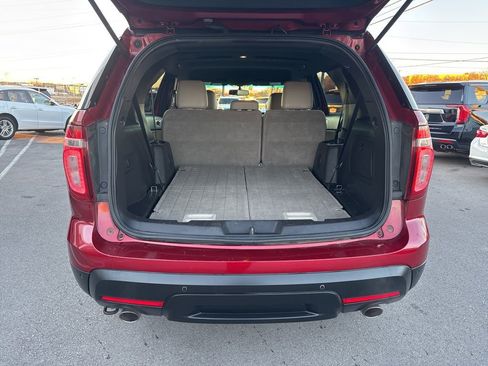 Used 2015 Ford Explorer XLT w/ Equipment Group 202B image 40