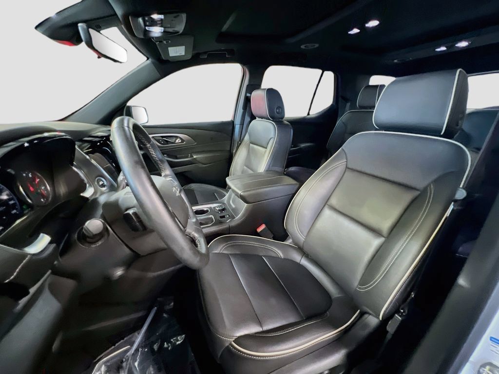 Used 2023 Chevrolet Traverse Premier w/ Redline Edition AWD/4WD image 22