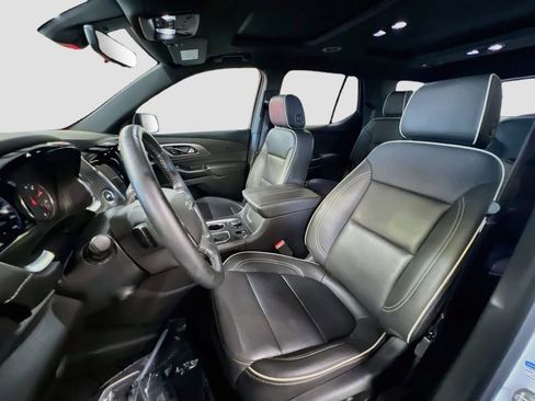 Used 2023 Chevrolet Traverse Premier w/ Redline Edition AWD/4WD image 22